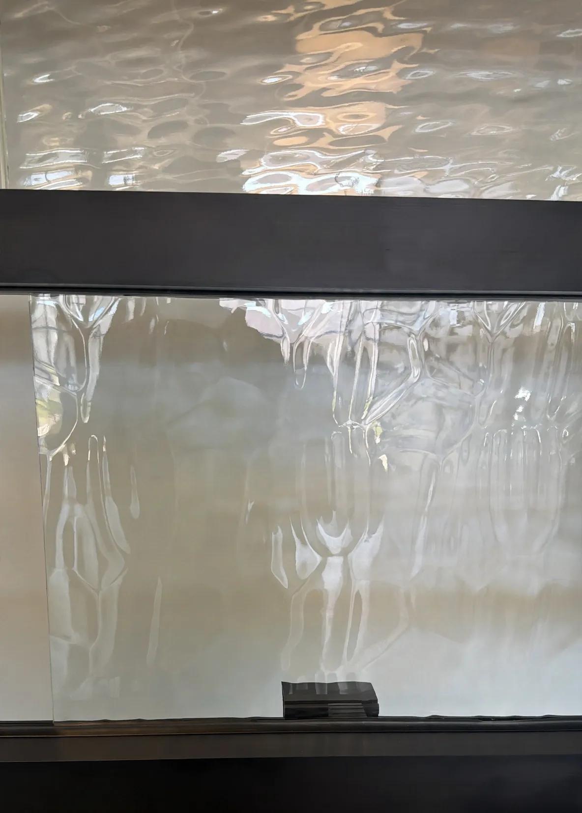 Glas Plus decorative cabinet glass example: Flemish glass with a wavy texture